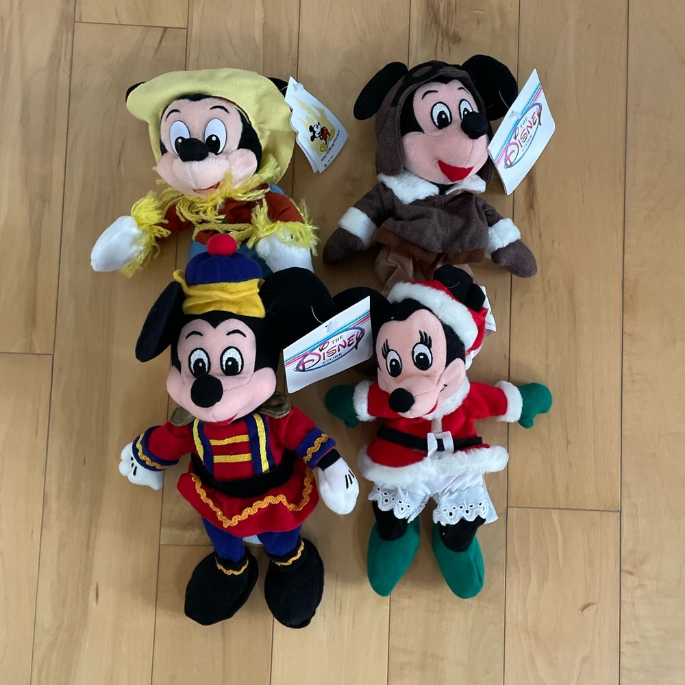 Disney Mickey Mouse and Minnie Mouse Bundle Collection